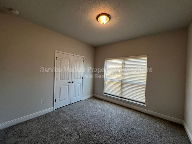 Building Photo - 5955 Parsonage Cir