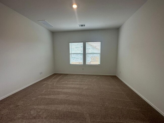 Building Photo - 228 Jeffers