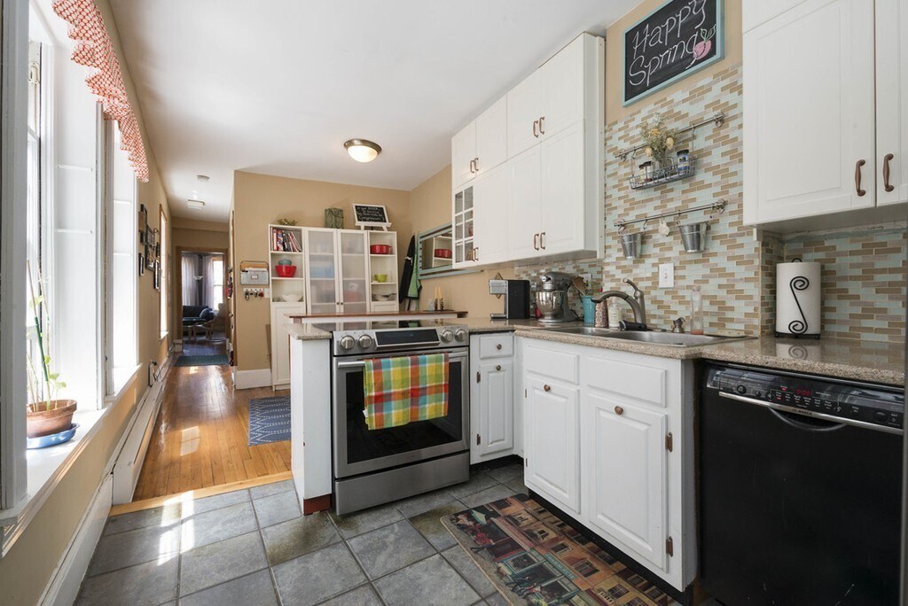 Building Photo - 592 Columbus Ave