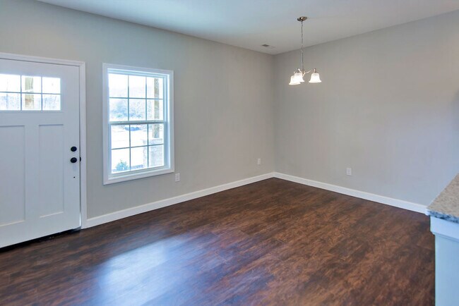 Building Photo - 23 Michigan Ln