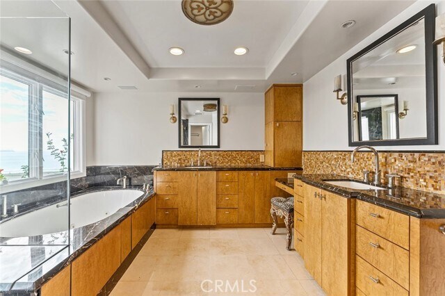 Building Photo - 1800 E Ocean Blvd