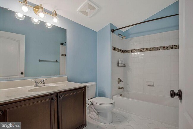 Building Photo - 4512 Grazing Way