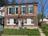 Building Photo - 909 W Adams St