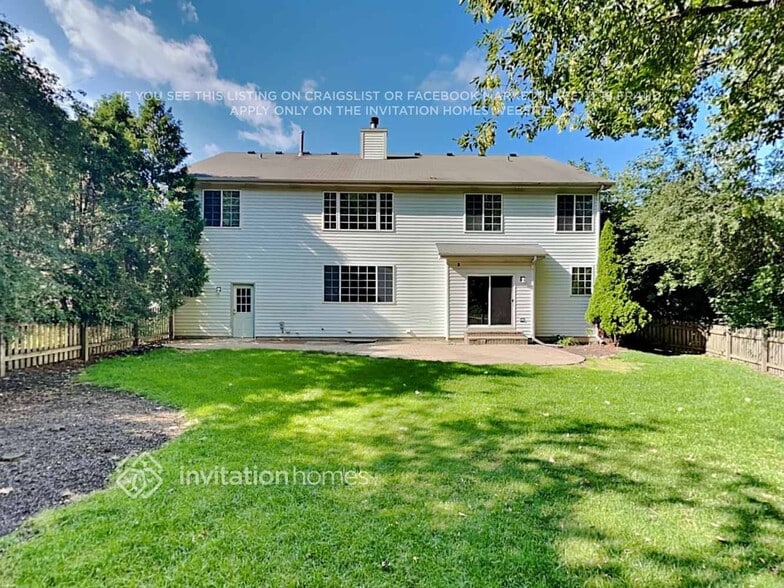 Building Photo - 7401 Brentwood Ln