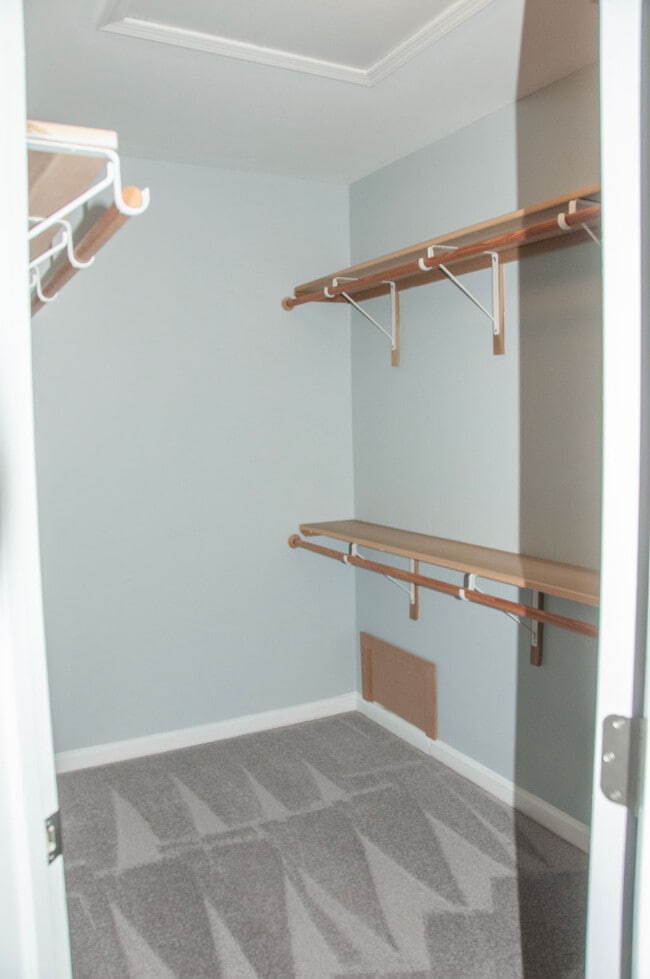 Building Photo - 21672 Kings Crossing Terrace