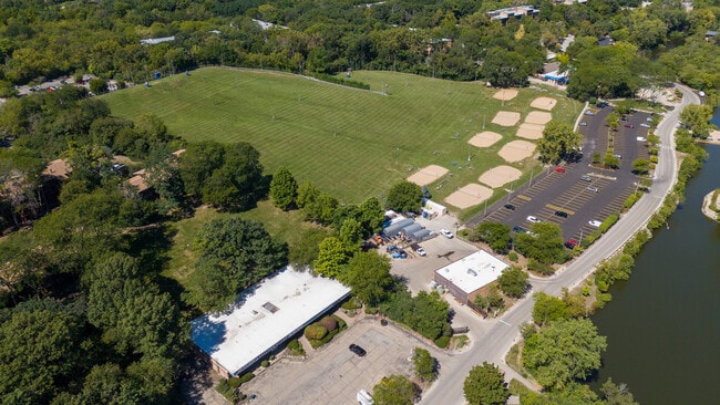 Building Photo - 6000 Oakwood Dr
