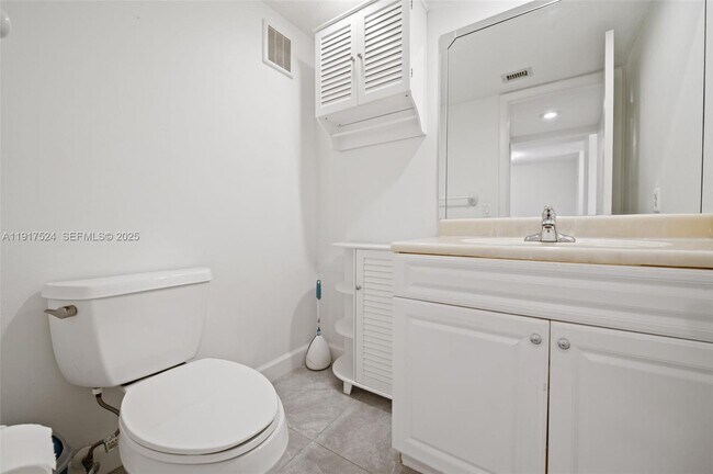 Building Photo - 1017 NW 124th Ave