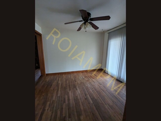 Building Photo - Charming 3 Bed / 1 Bath Home with Office & 2-Car Garage | Great Location Near Fred Meyer