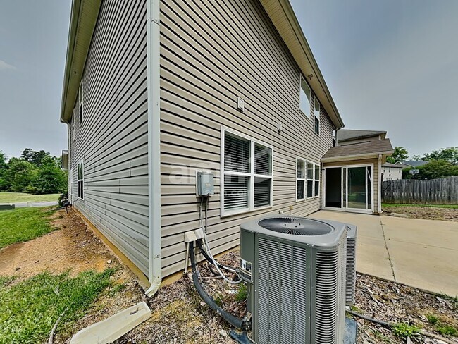 Building Photo - 402 Annaberg Ln