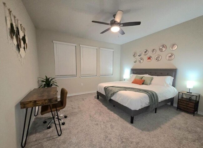 Building Photo - 1709 Adobe Walls Way