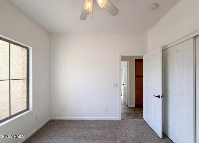 Building Photo - 606 W Beautiful Ln