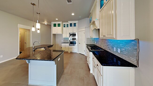 Building Photo - Beautiful 4 Bed 2 Bath Home in Mustang Schools