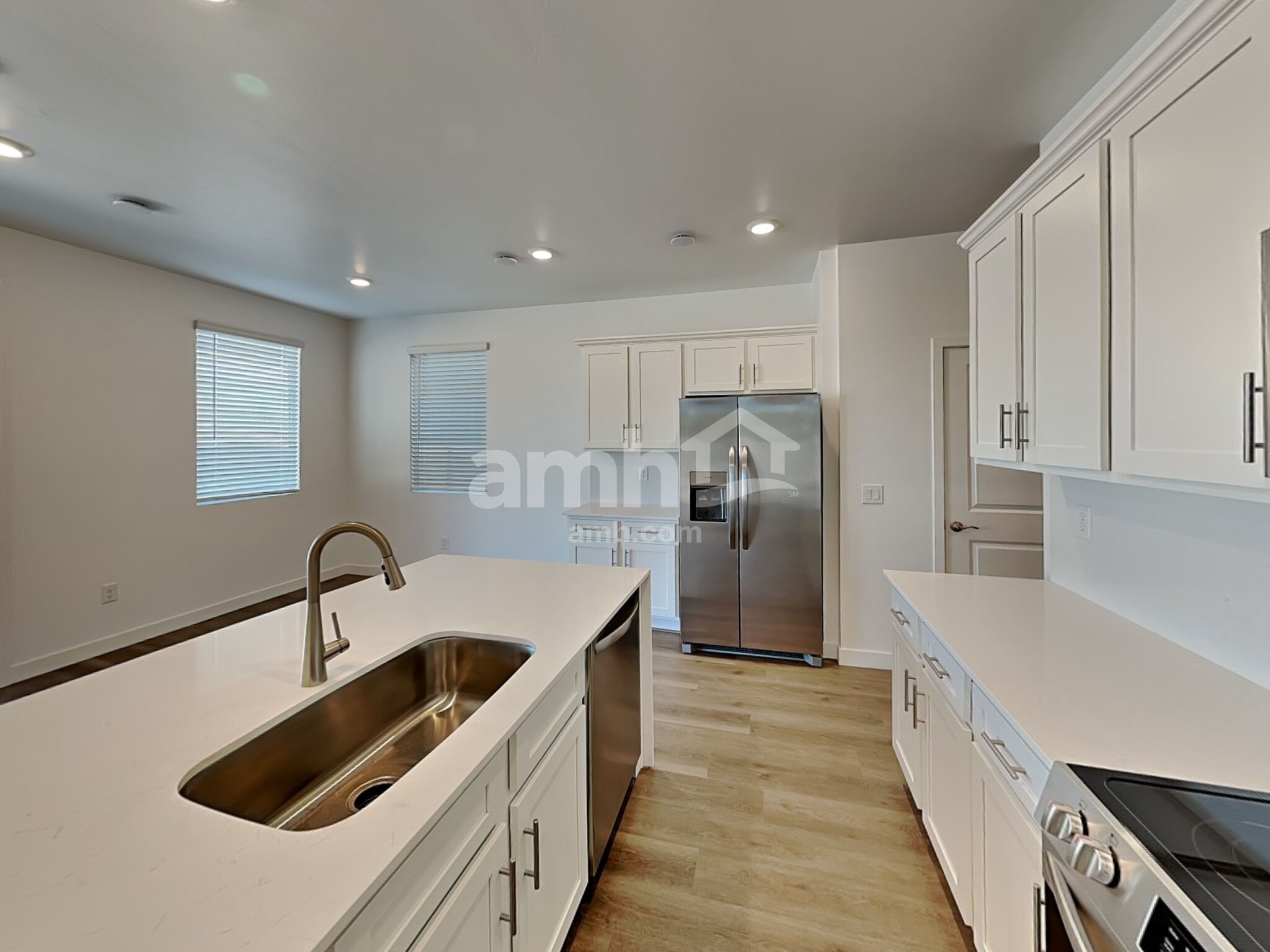 Building Photo - 6553 E Paseo Alga
