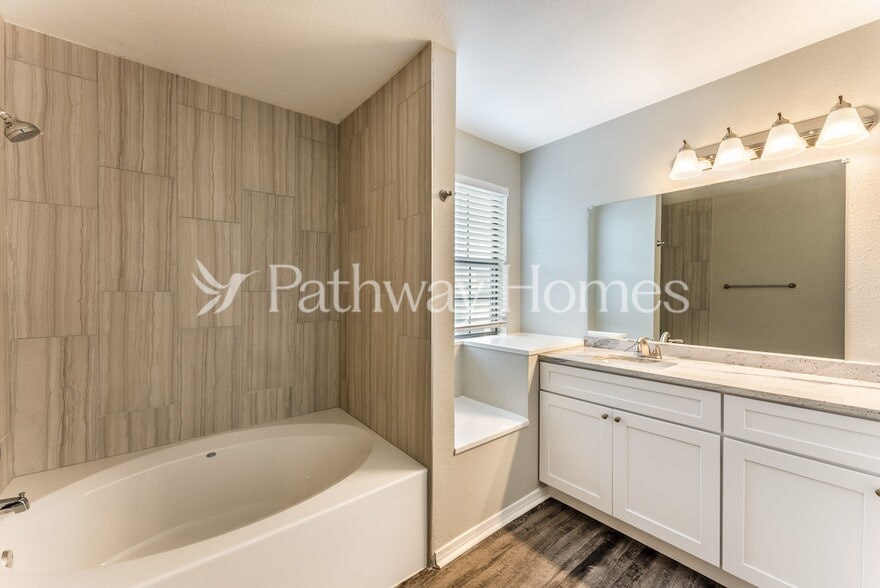 Building Photo - 920 Fairbanks Cir