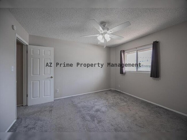 Building Photo - 15 E Carter Dr