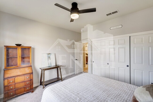 Building Photo - 40844 N Union Trail