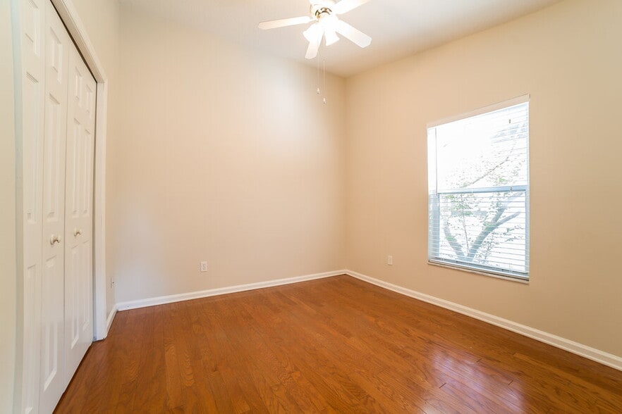 Building Photo - 354 Hanging Moss Cir