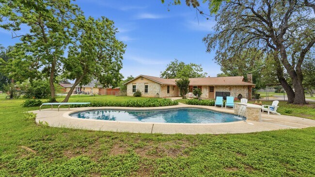 Building Photo - Beautiful Home on Nearly an Acre in Helotes with Pool, Office & No HOA