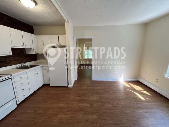 Building Photo - 1 bedroom in Boston MA 02130