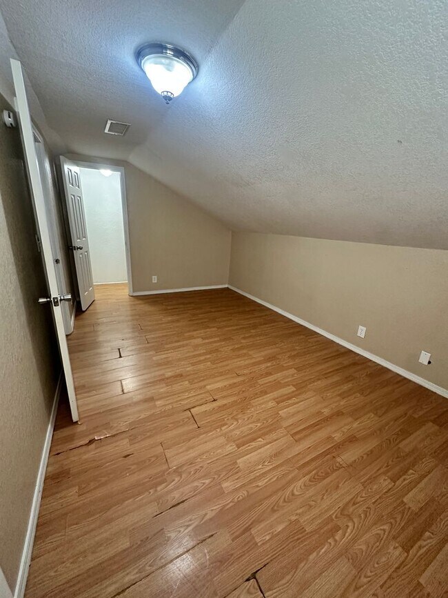 Building Photo - 907 S Carolina St