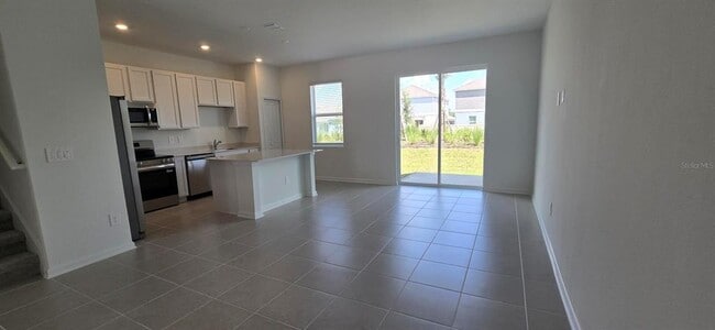 Building Photo - 2661 Skyline Lp