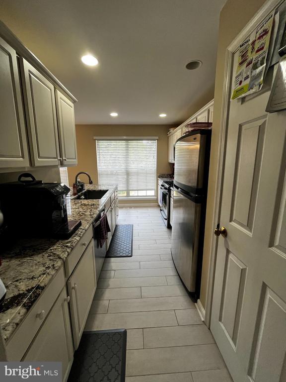 Building Photo - 1185 Cypress Tree Pl