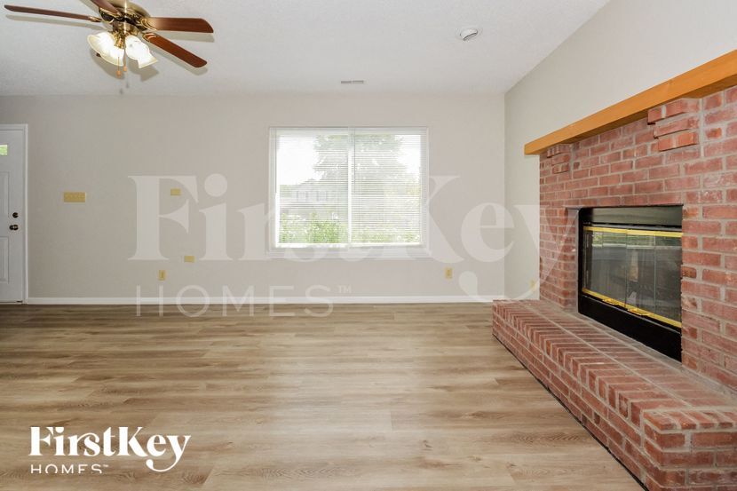 Building Photo - 6344 River Valley Way