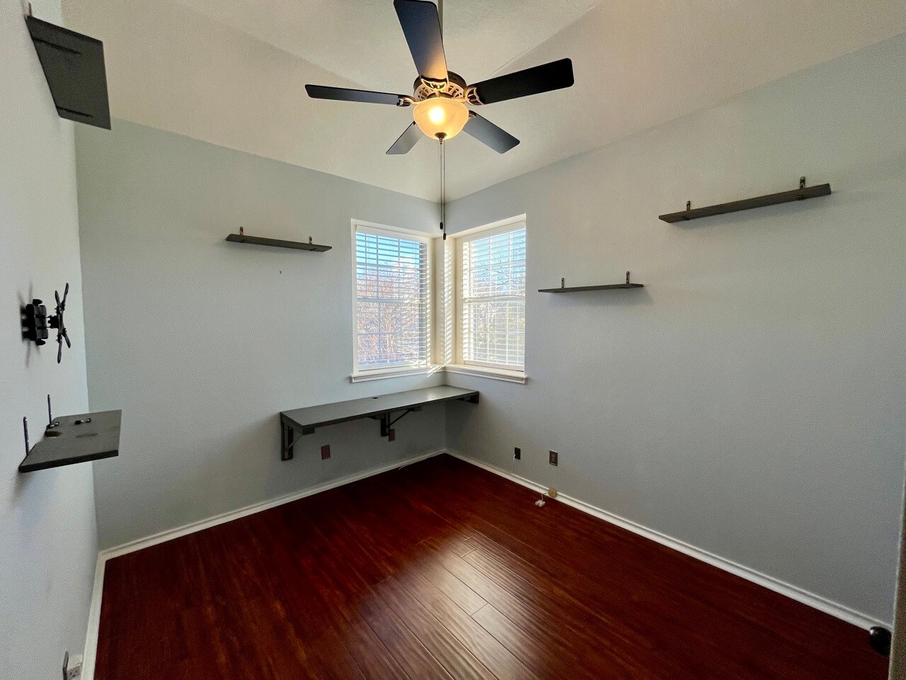 Building Photo - 5810 Spring Sq