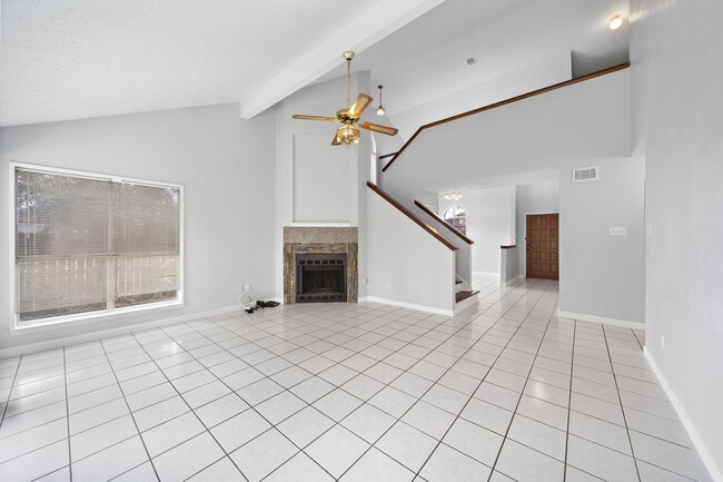 Building Photo - 13938 Plantation Valley Dr