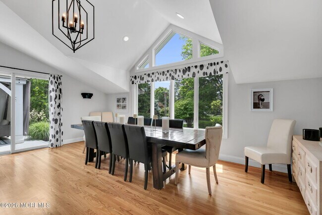 Building Photo - 16 Bingham Hill Cir