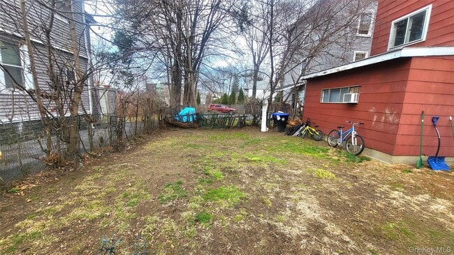 Building Photo - 174 South Ave