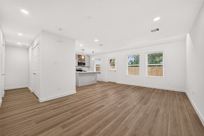 Building Photo - 2714 Discovery Trails Ct