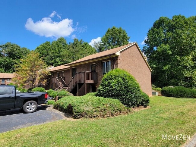 Building Photo - 216 Ridge Forest Ct
