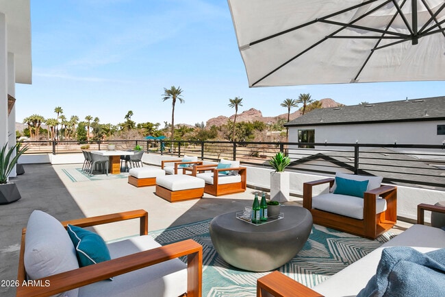 Building Photo - 4207 E Campbell Ave