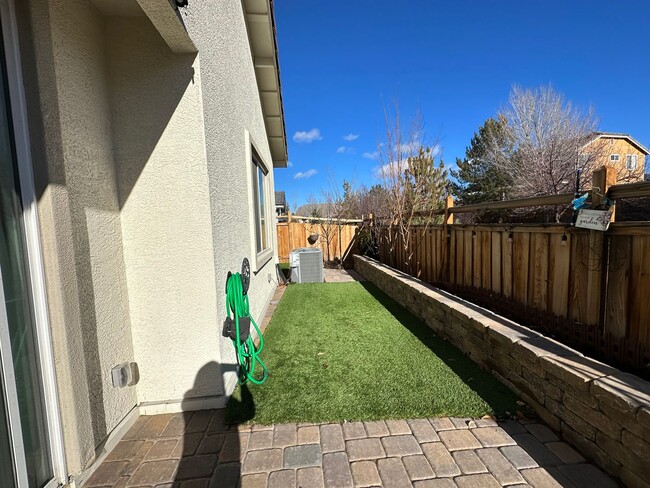 Building Photo - Beautiful single story home in Wing Field ...