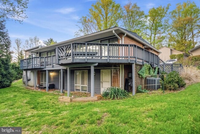 Building Photo - 9416 Holbrook Ln