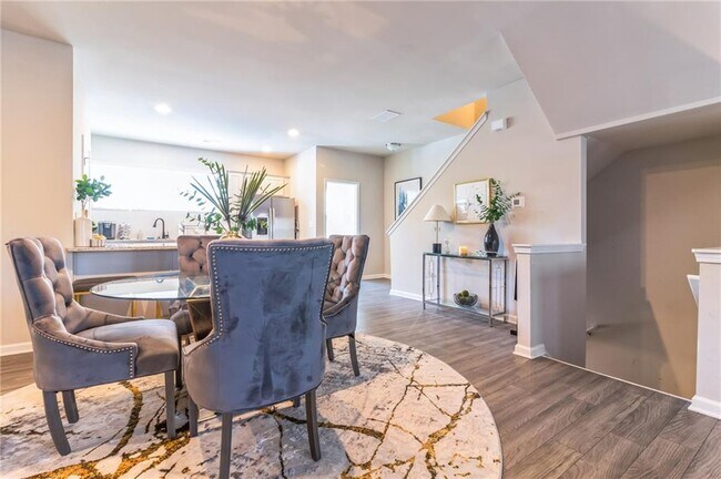 Building Photo - 3123 Meadowstone Ln SW