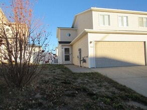 Building Photo - Gorgeous Westside 3 bd Twin Home
