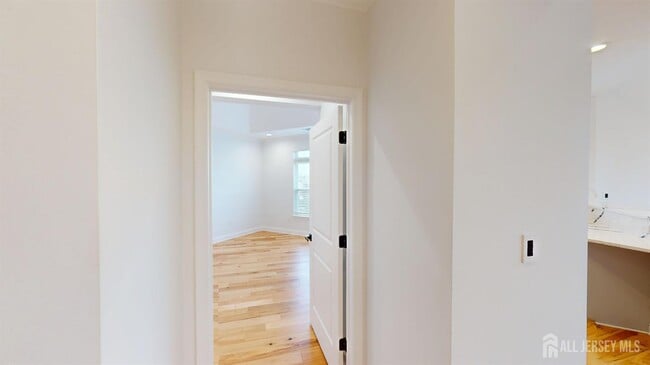 Building Photo - 6406 Fernandez Ct