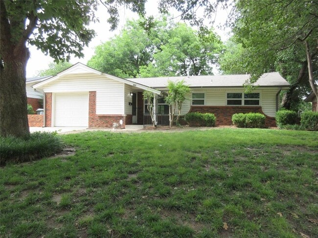 Primary Photo - 1215 Glenwood St