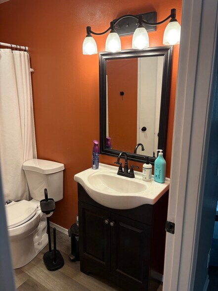 Building Photo - 6710 Park Ridge Dr