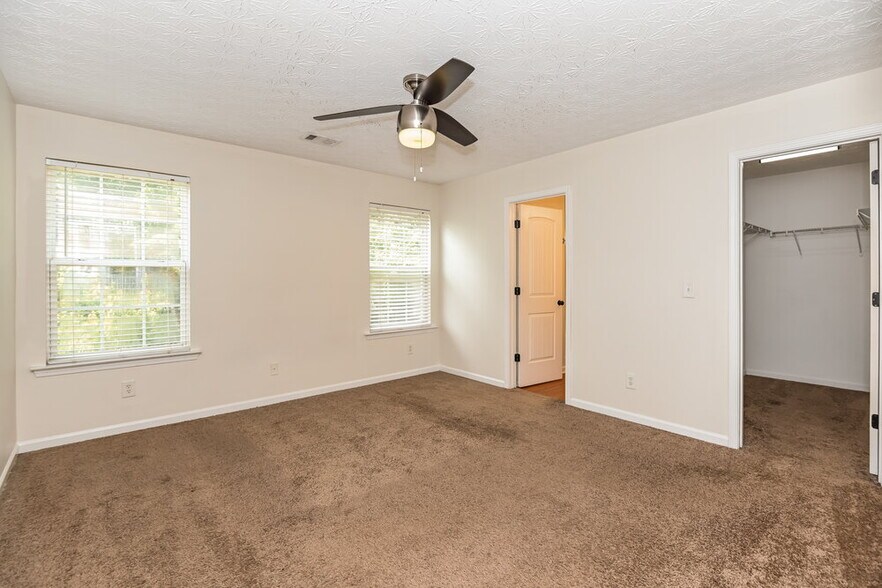 Building Photo - 120 Holly Mill Village Dr