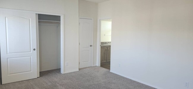 Building Photo - 5510 Clark Rd