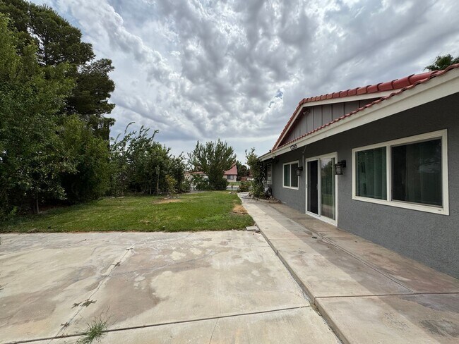 Building Photo - 13395 Spring Valley Pkwy