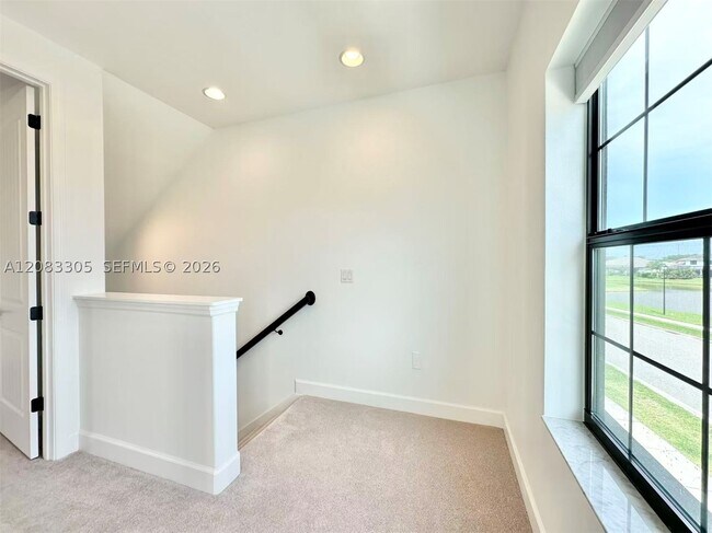 Building Photo - 8436 Lyside Dr