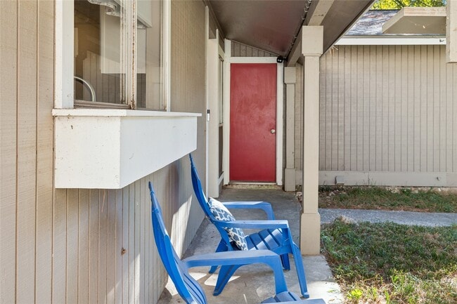 Building Photo - 95 Marabou Pl