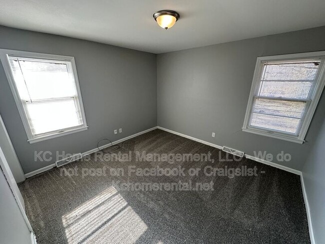 Building Photo - 7318 James A Reed Rd