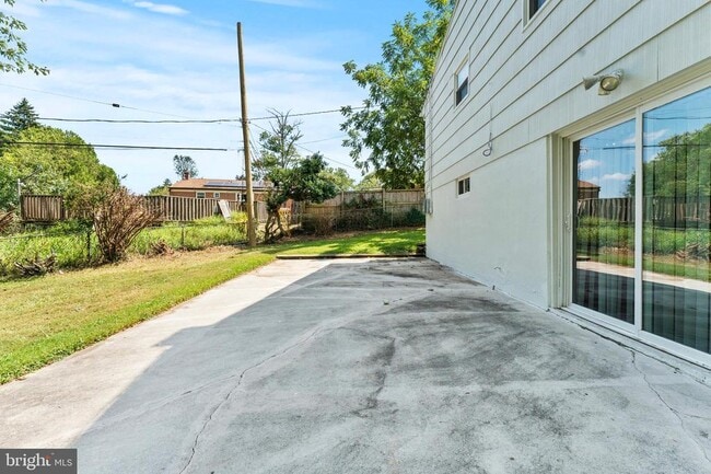Building Photo - 3823 Cassandra Rd