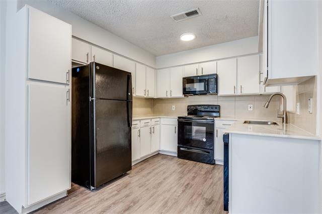 Building Photo - 2128 Trellis Pl