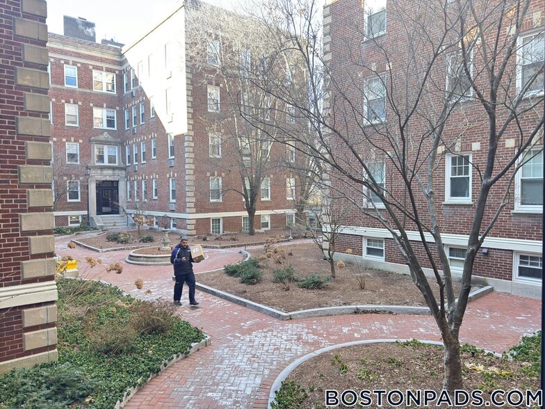 Building Photo - 20 Chauncy St